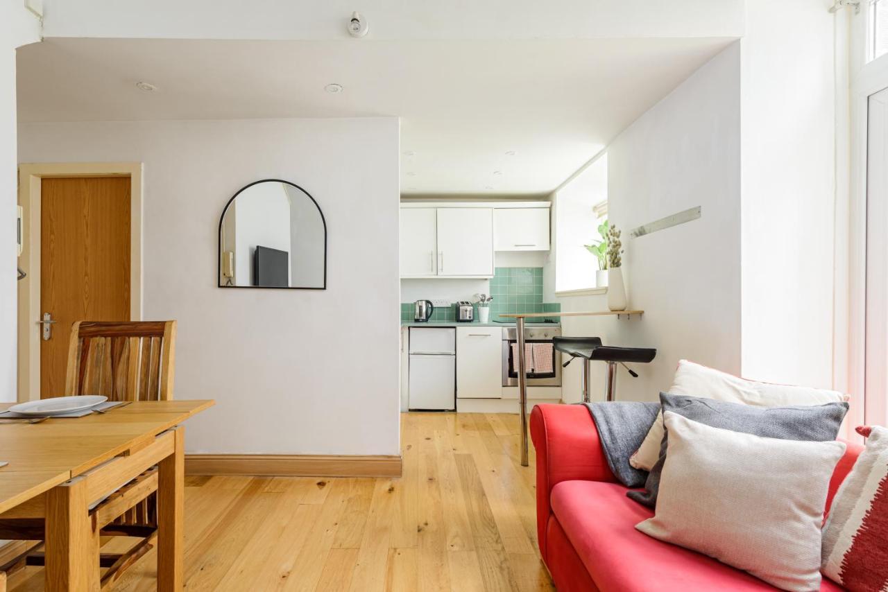 The Cockburn Courtyard By Calton Living — Photos 3